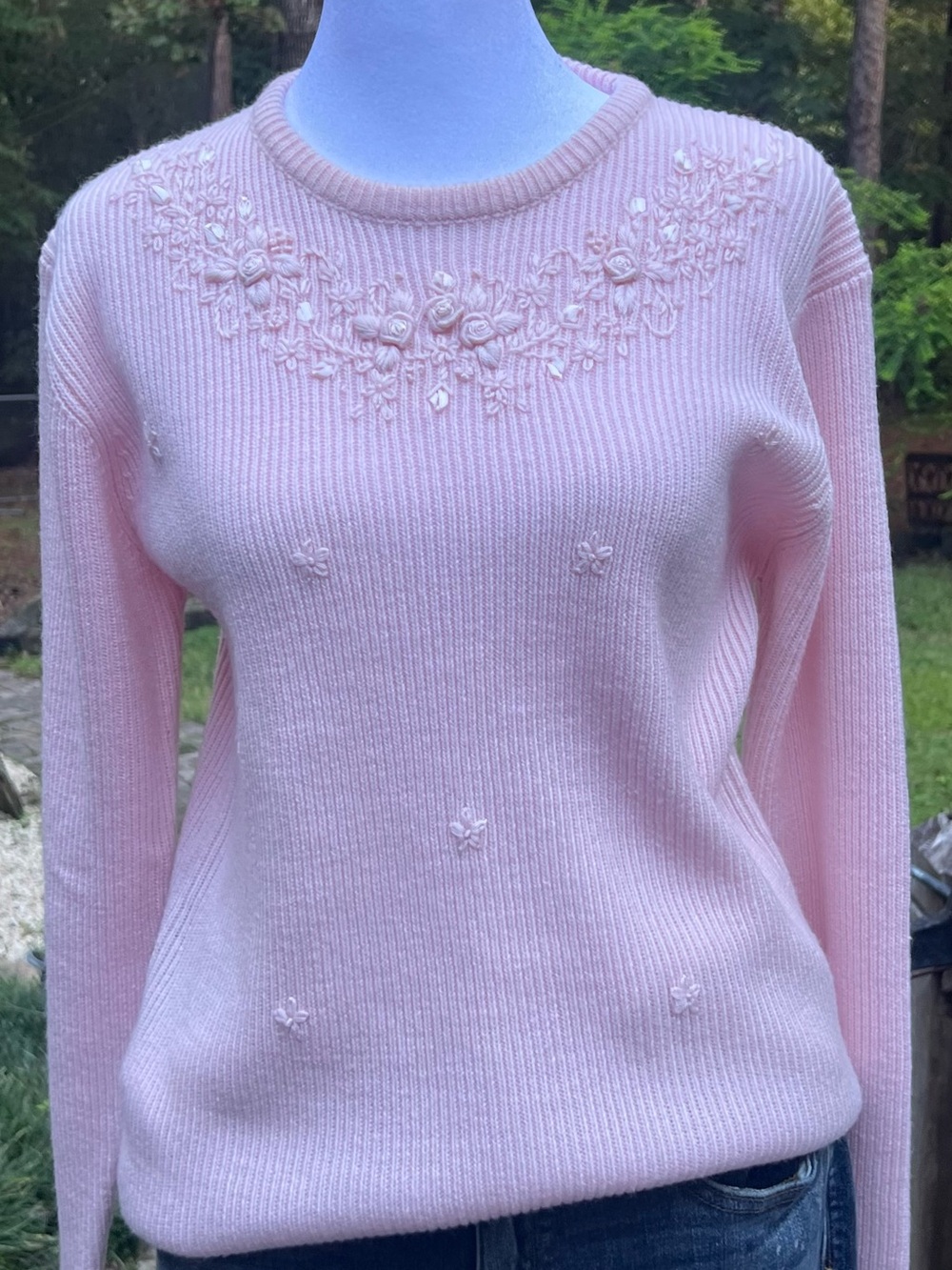 Fashionura Pink Floral Embroidered Beaded Sweater Size Small Cottagecore